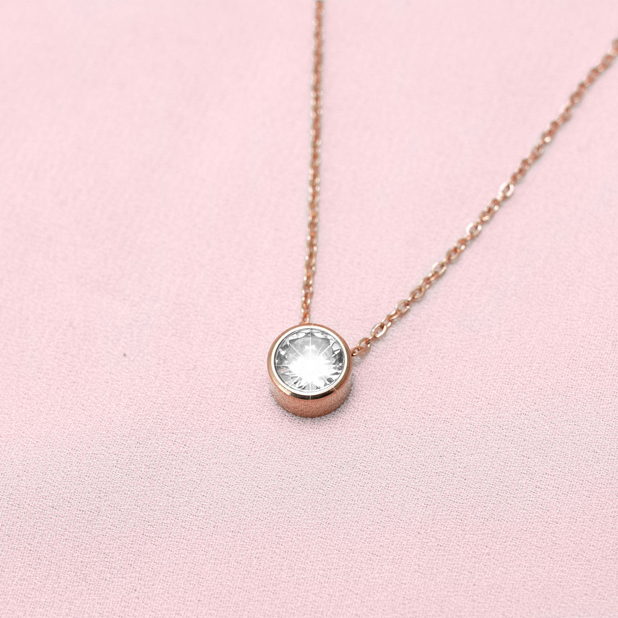 BonnyCrystal Steinkette mit weißem Kristall Rose - BONNYBIRD