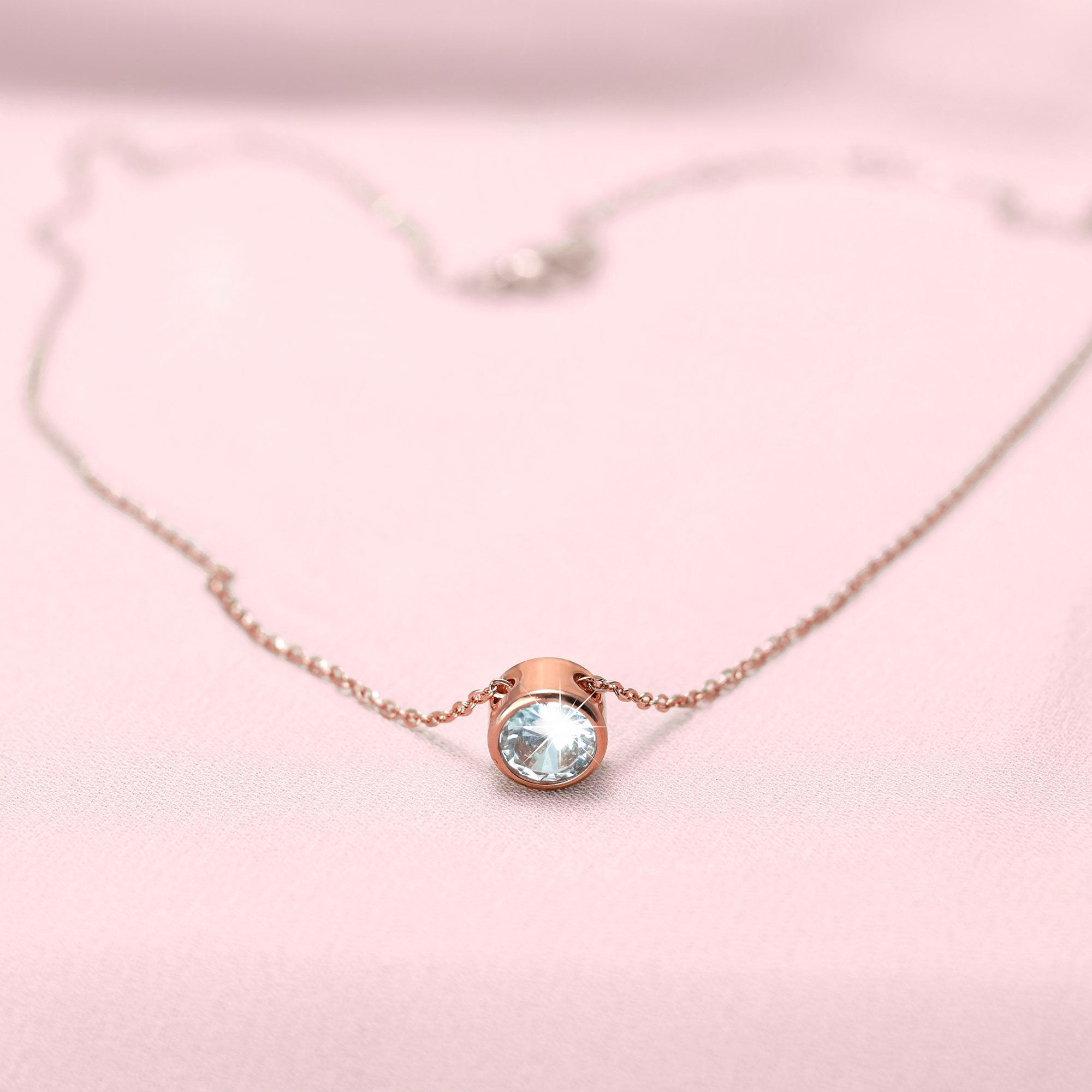 BonnyCrystal Steinkette mit weißem Kristall Rose - BONNYBIRD